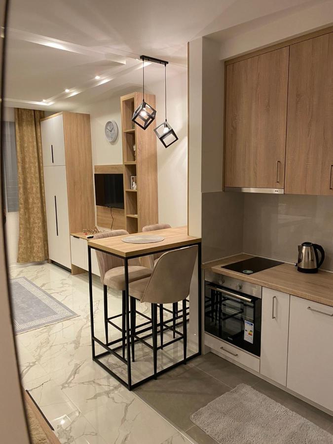Apartman Cristal Lux Trebin Dış mekan fotoğraf